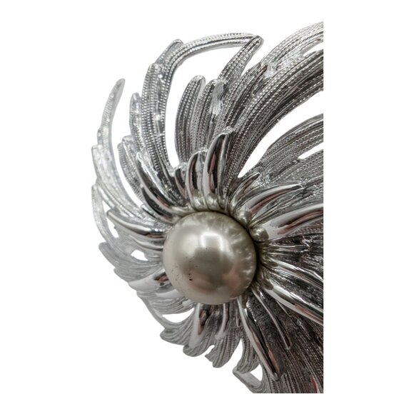 Vintage Sarah Coventry Silver-Tone Swirl Brooch Pin With Faux Pearl Center - Picture 4 of 8